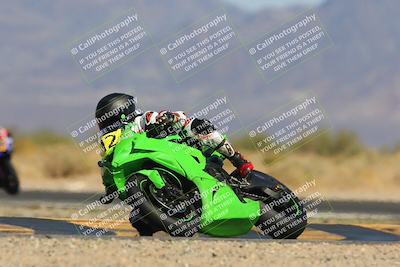 media/Mar-22-2025-CVMA (Sat) [[462c0ffedb]]/Race 13-Amateur Supersport Middleweight/